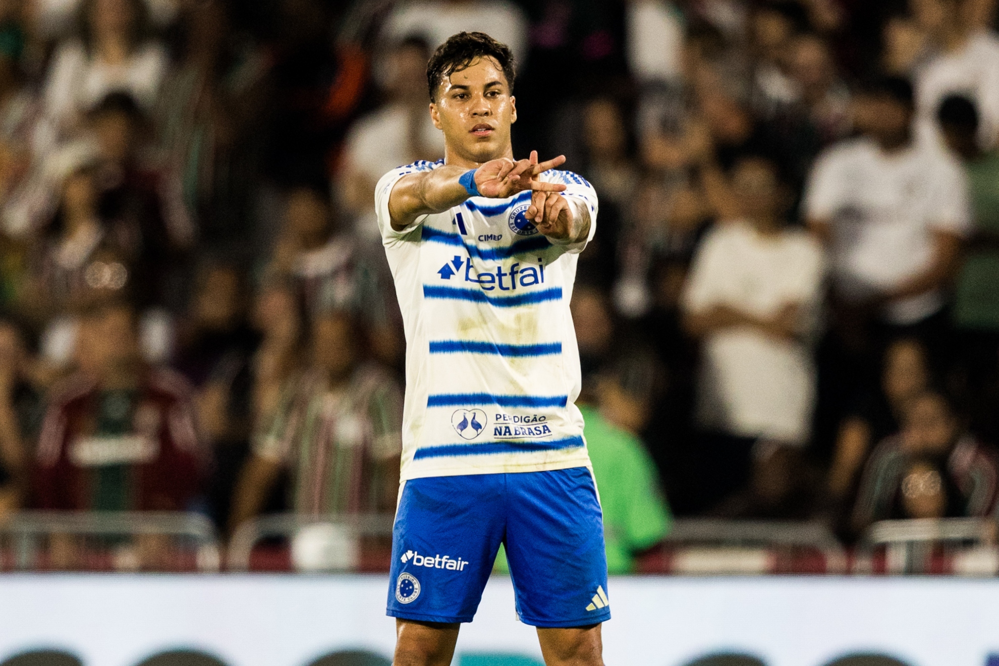 Kaio Jorge celebrando un gol ante Fluminense.