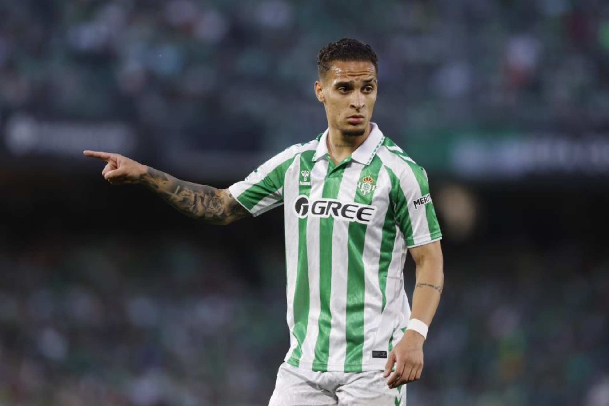 Antony confía en poder continuar con el Betis.